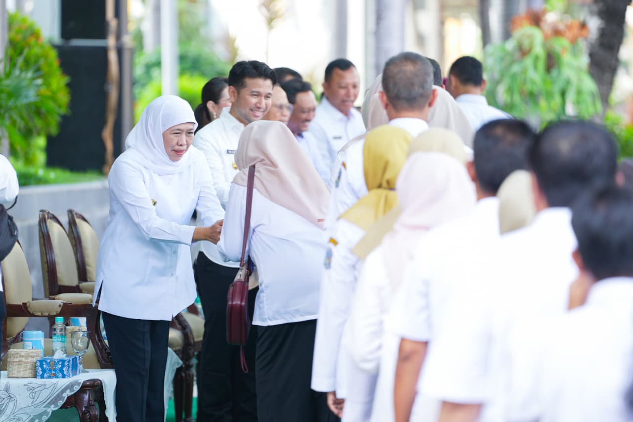 Gubernur Jawa Timur Khofifah Indar Parawansa bersama Wagub Emil melakukan Halal Bihalal bersama Aparatur Sipil Negara (ASN) dan BUMD pasca libur Hari Raya Idul Fitri 1447 H