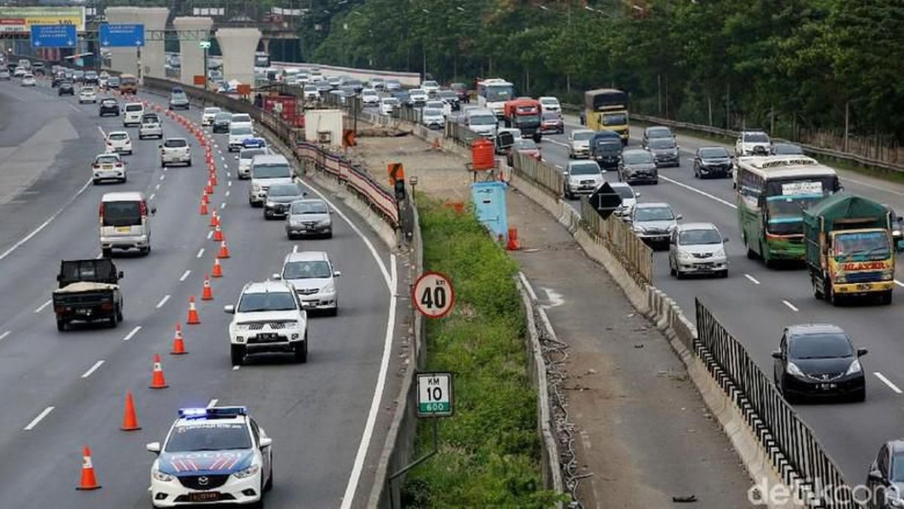 Kegiatan rekayasa lalu lintas sistem satu arah (one way) di tol TransJawa