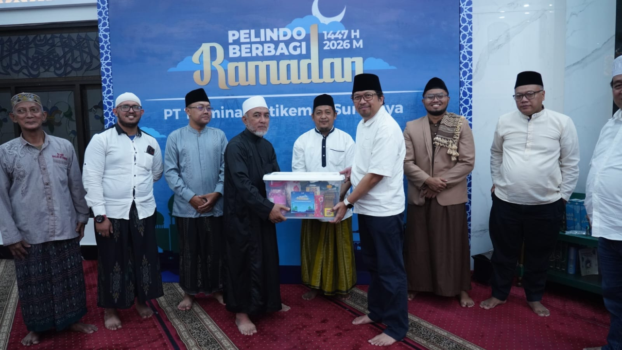PT Terminal Petikemas Surabaya (TPS) kembali menunjukkan kepedulian sosialnya melalui program “Pelindo Berbagi Ramadhan” yang digelar di Masjid At Taubah TPS