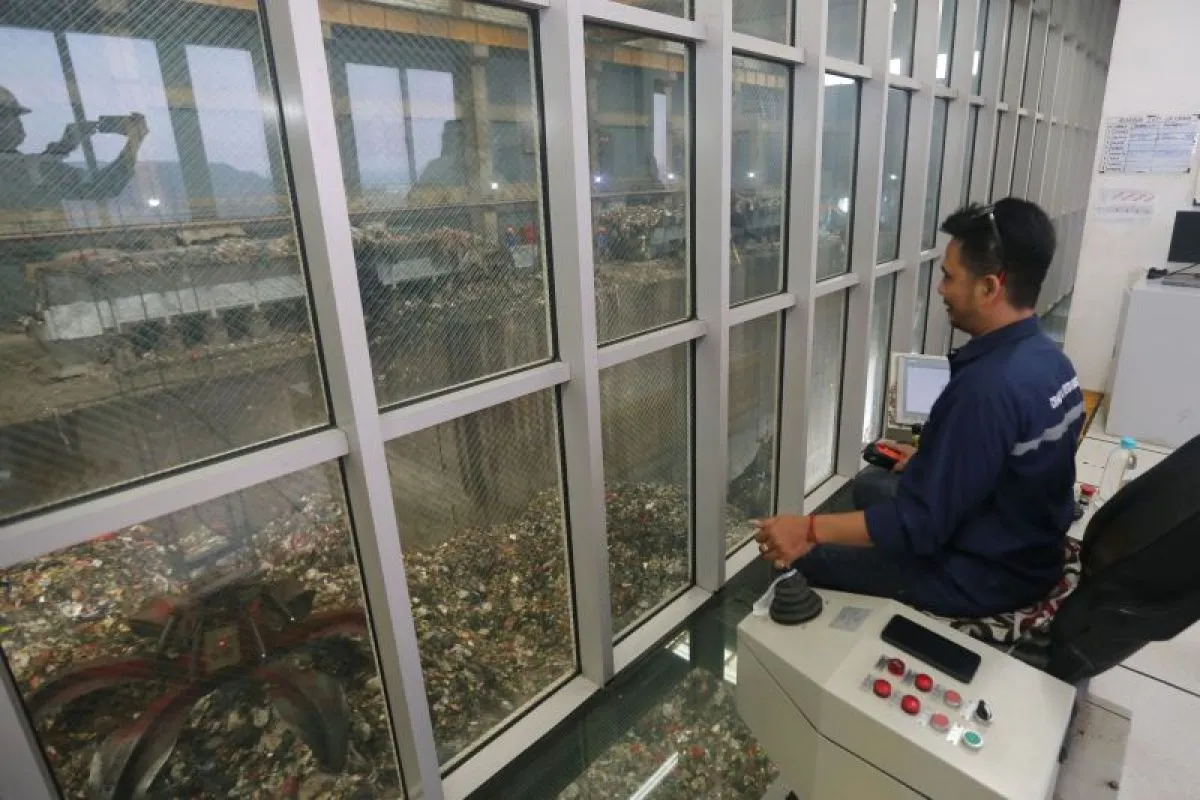 Pemkot Surabaya Siapkan Pembangunan PSEL Untuk Olah 800 Ton Sampah Tiap Hari