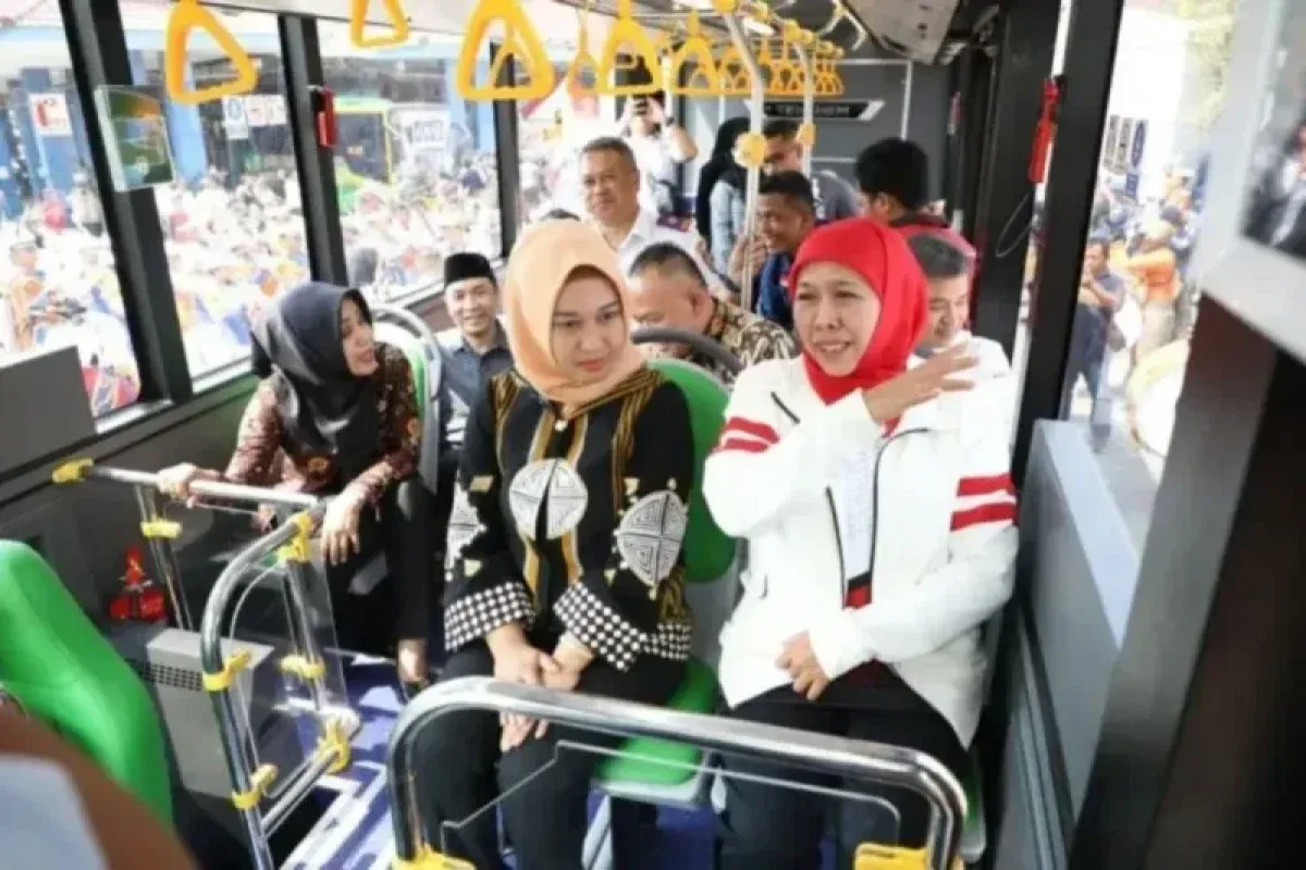 Hore, Gubernur Khofifah Gratiskan Naik Trans Jatim Selama Dua Hari Lebaran