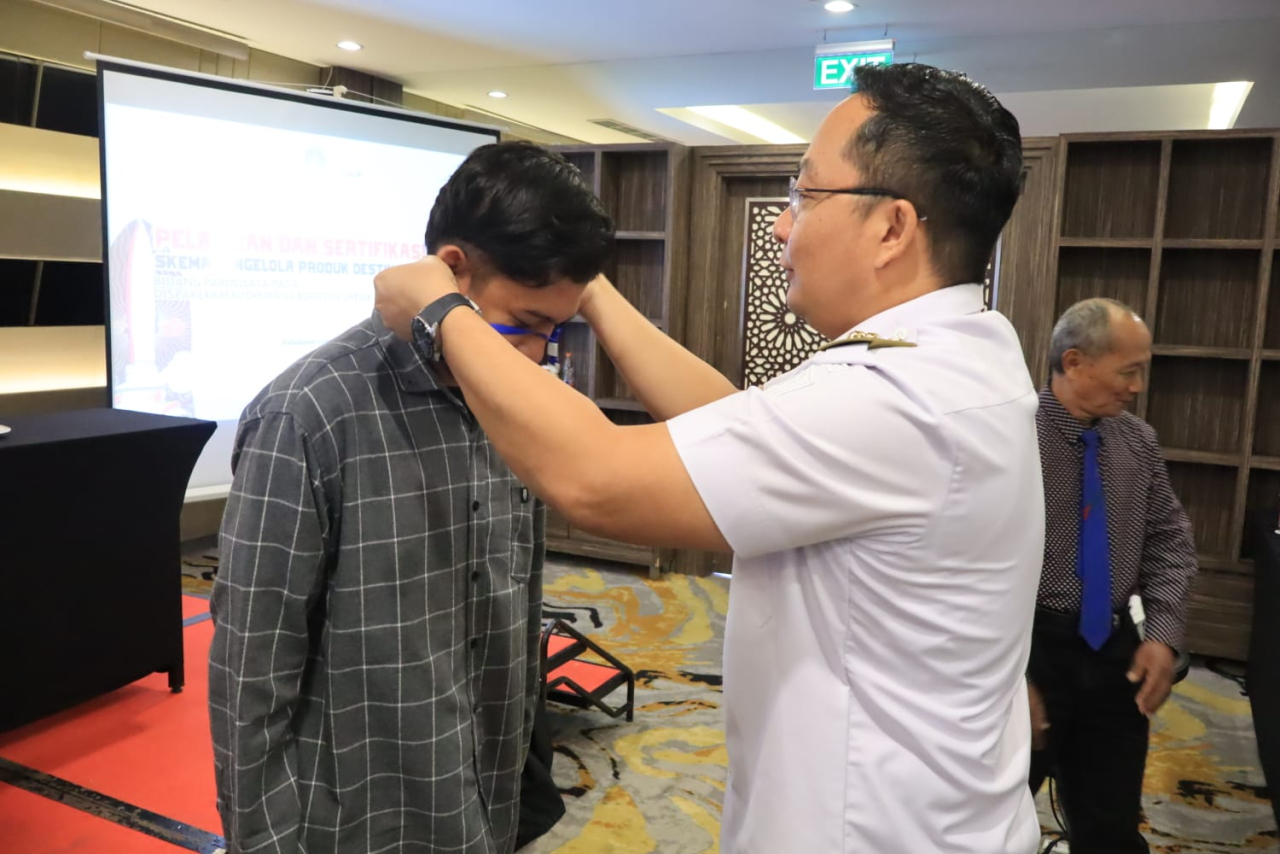 Kegiatan yang diinisiasi Dinas Pariwisata, Ekonomi Kreatif, Kebudayaan, Kepemudaan dan Olahraga (Disparekrafbudpora) ini dibuka oleh Wakil Bupati Gresik, Asluchul Alif.