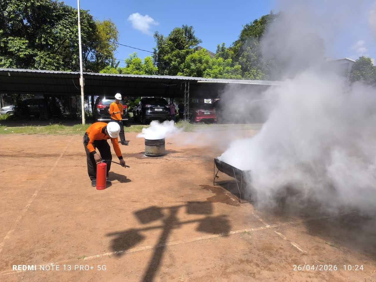 Kegiatan pelatihan pBogasari beri pelatihan penanggulangan kebakaran kepada  warga RT 06 RW 08, Perumahan Griya Permata, Desa Keboansikep, Gedangan, Sidoarjo