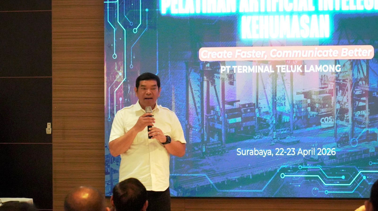 PT Terminal Teluk Lamong (TTL) menggelar pelatihan Artificial Intelligence (AI) bagi tim kehumasan transformasi digital di sektor kepelabuhanan tema “Create Faster, Communicate Better”