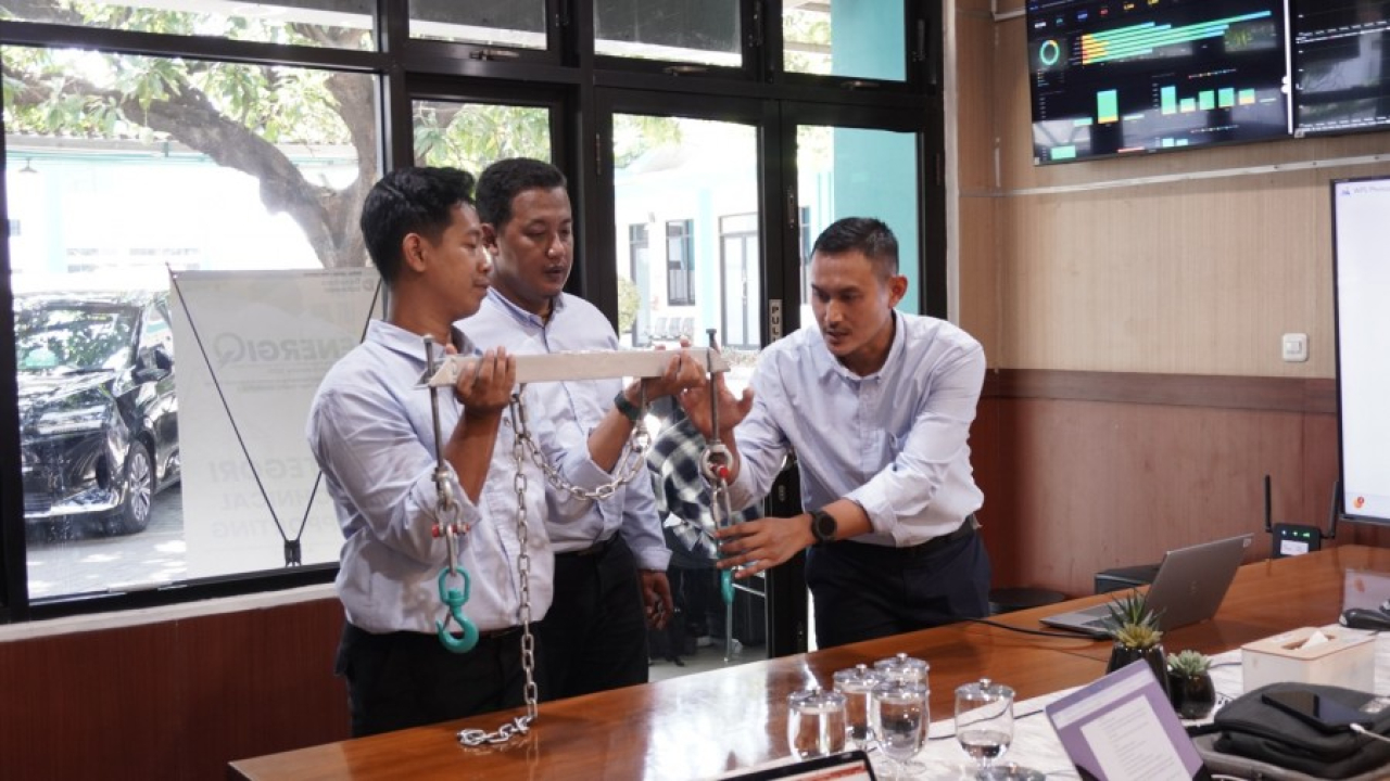 PLN UIT JBM menggelar Seleksi Penghargaan Karya Inovasi bertajuk Innovation Gateway 2026 yang digelar di Surabaya