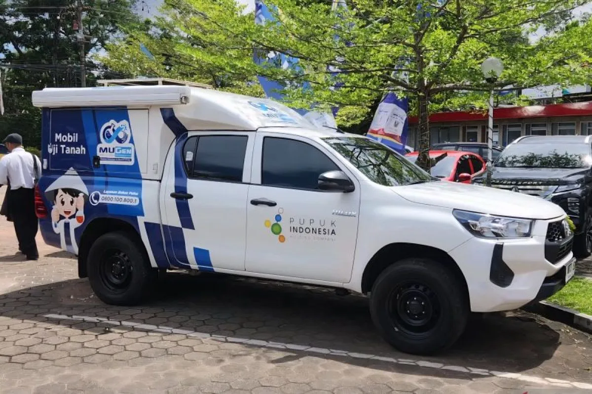 Pupuk Indonesia Berikan Layanan Uji Tanah Petani Secara Gratis
