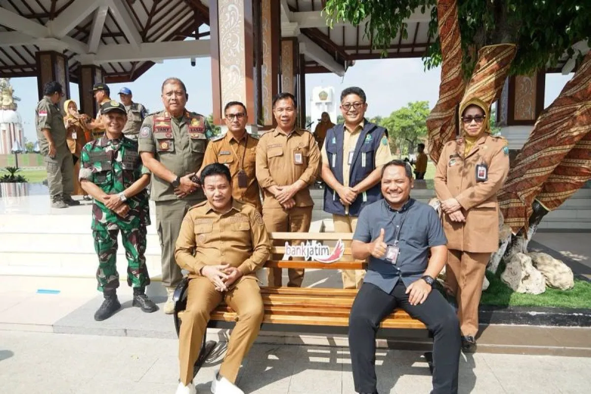 Bupati Subandi Ajak Warga Jaga fasilitas Alun-Alun Sidoarjo
