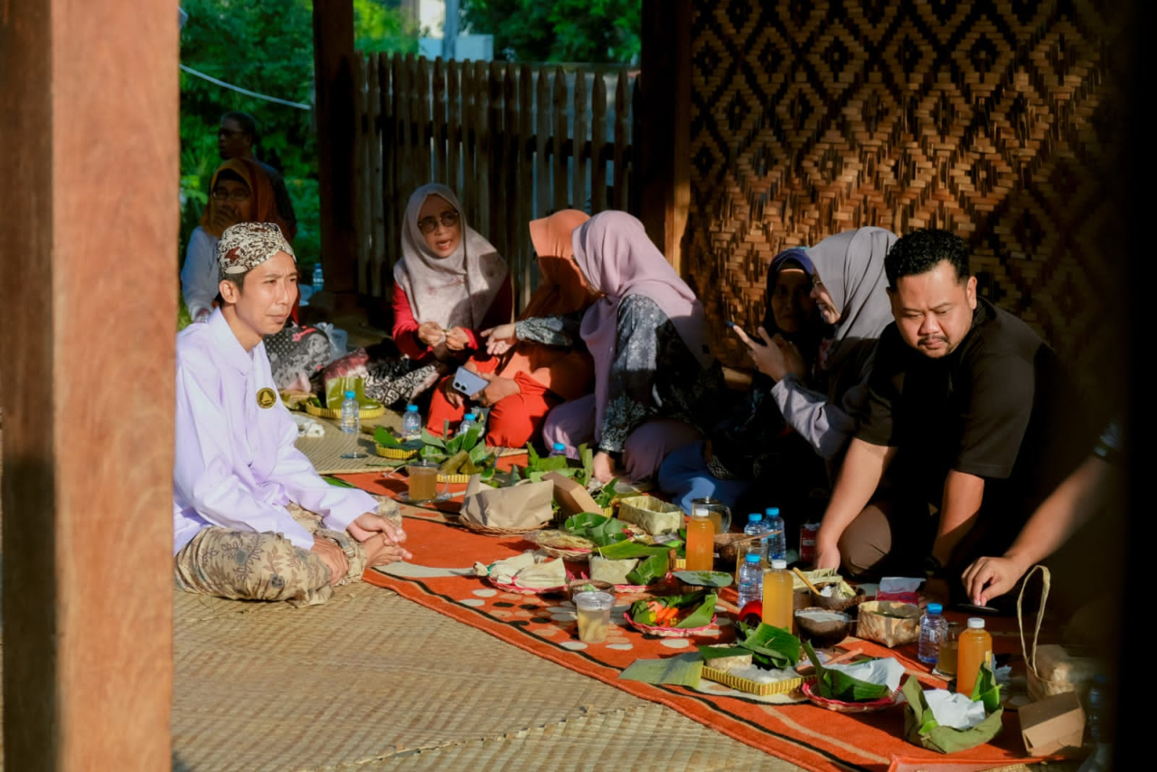 Festival Budaya dan Kuliner Pasar Panganan Giri Biyen yang digelar di Kampung Kajen, Desa Giri, Kecamatan Kebomas