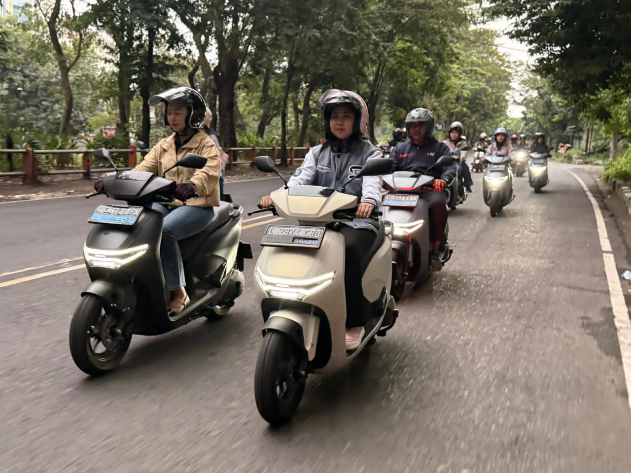 MPM Honda Jatim mengajak masyarakat untuk tetap mengutamakan keselamatan saat menggunakan motor listrik dalam aktivitas sehari-hari