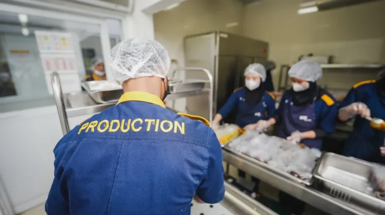 KAI Services Raih Sertifikasi ISO 22000 untuk Sistem Keamanan Pangan
