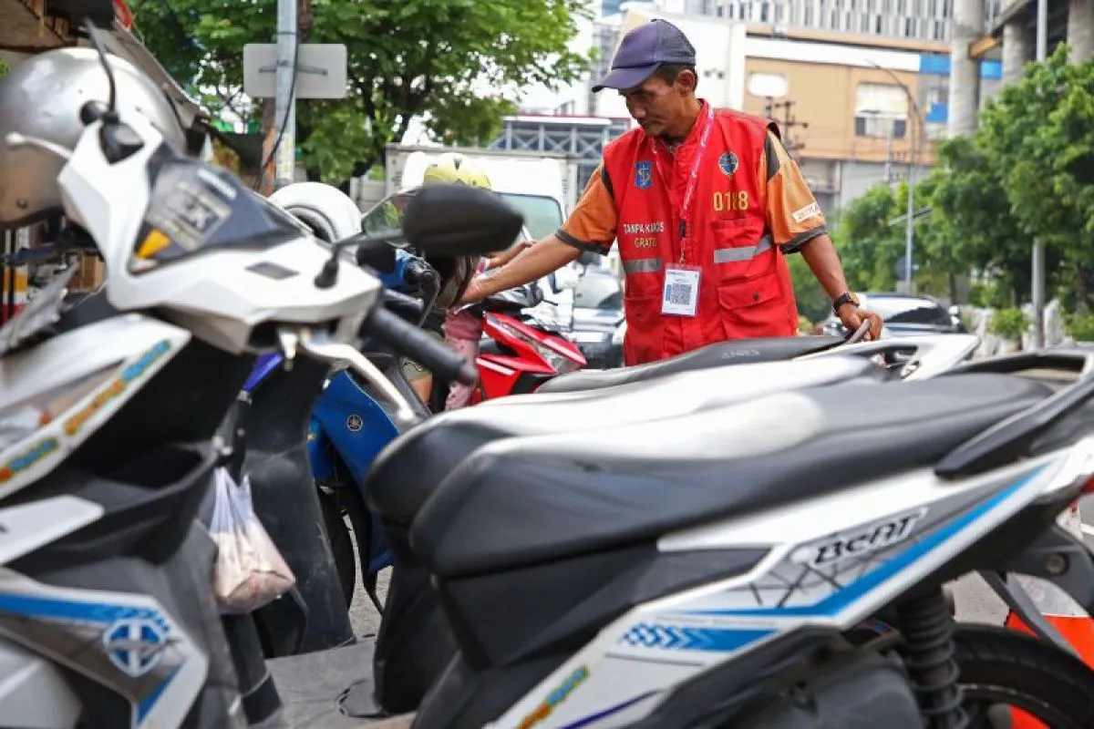 Sambut HJKS, Bayar Parkir di Surabaya Cuma Rp 733 Pakai QRIS