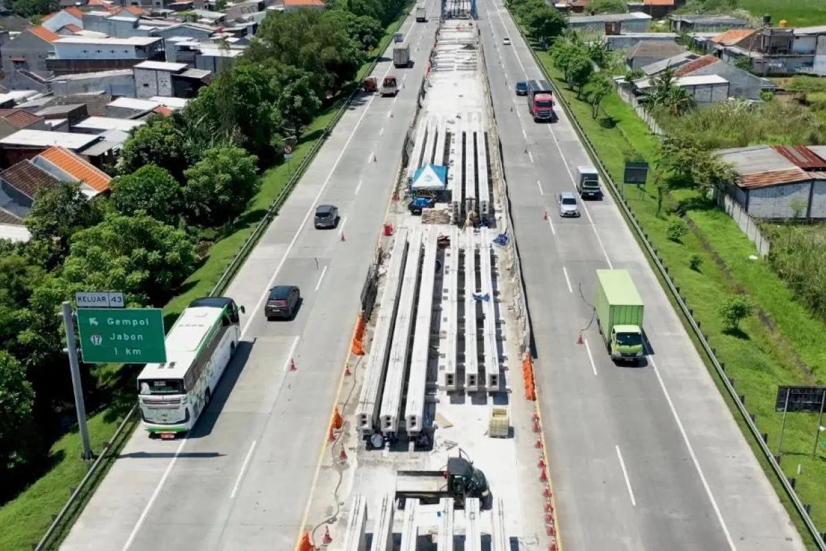 Dukung Kelancaran Arus, Jasamarga Lebarkan Ruas Tol Surabaya-Gempol
