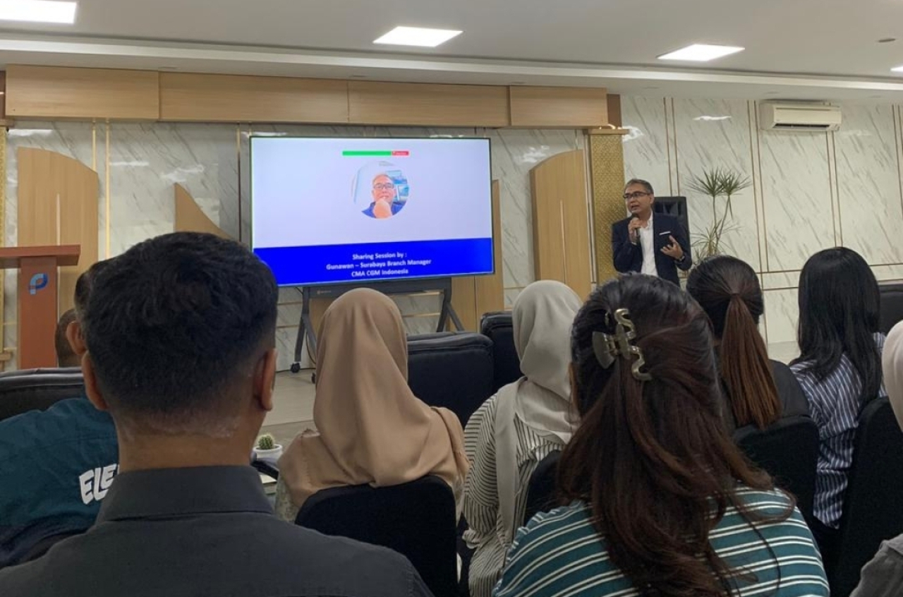 PT Terminal Petikemas Surabaya (TPS) menggelar program TJSL Praktisi Mengajar 2026 dengan menghadirkan perspektif langsung dari industri pelayaran global.