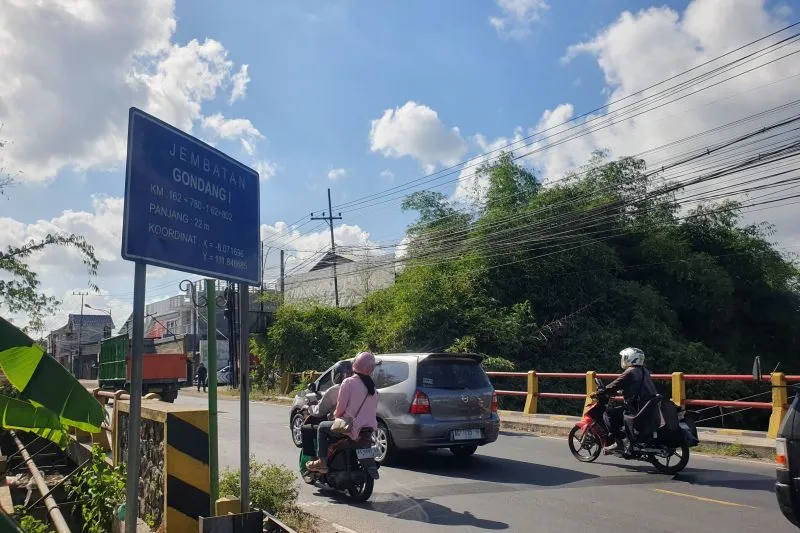 Alat Berat Terlambat, Penutupan Ruas Trenggalek-Tulungagung Ditunda