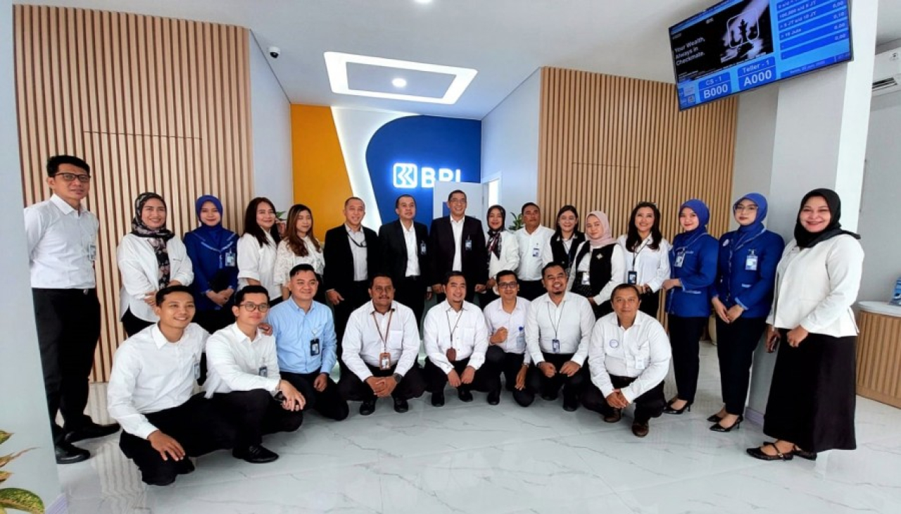 RI Branch Office (BO) Surabaya Mulyosari, bank pelat merah ini meresmikan pembukaan BRI Kantor Kas Pakuwon City, di kawasan Ruko San Antonio Shopping Street, Pakuwon City Surabaya