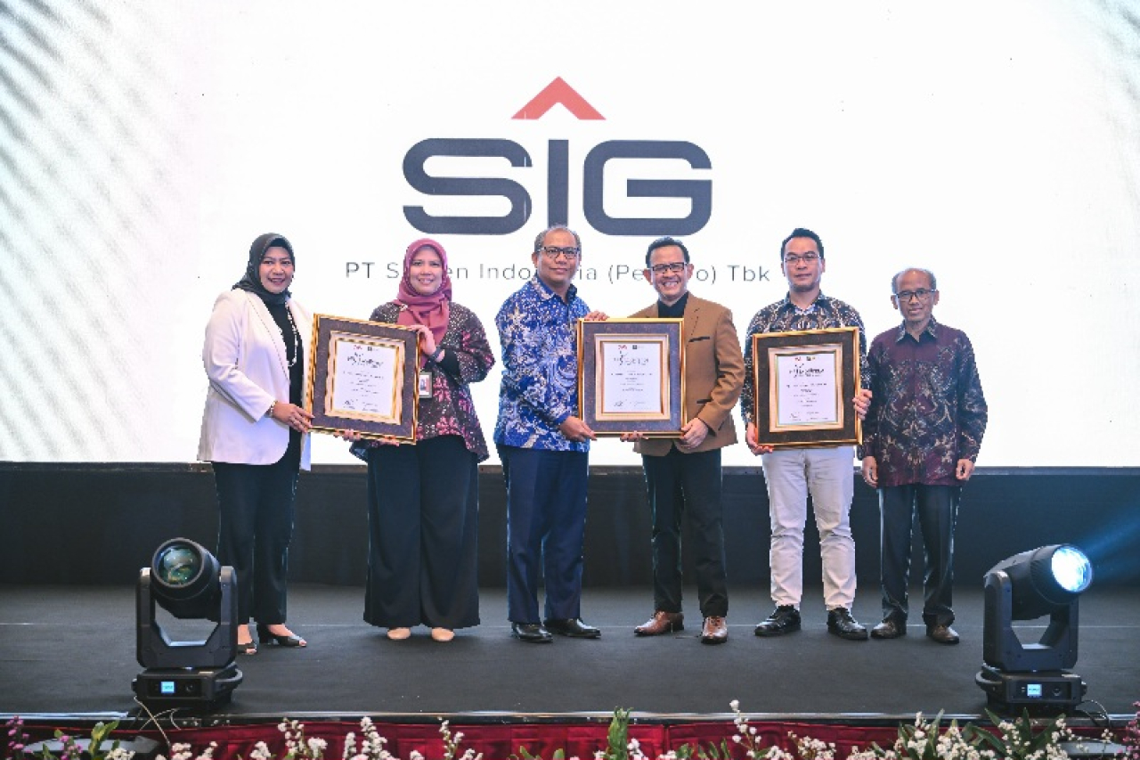 Pada ajang Indonesia HR Excellence 2026, SIG meraih tiga penghargaan sekaligus dengan predikat Excellent, predikat tertinggi dalam ajang tersebut, untuk kategori Learning & Development (L&D), HR Digitalization & People Analytics