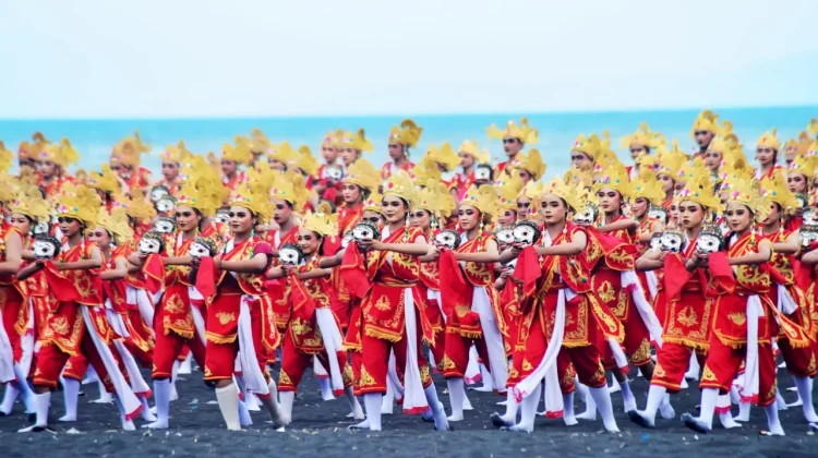Segoro Topeng Kaliwungu 2026 Perkuat Semangat Gotong Royong dan Pelestarian Budaya Lumajang