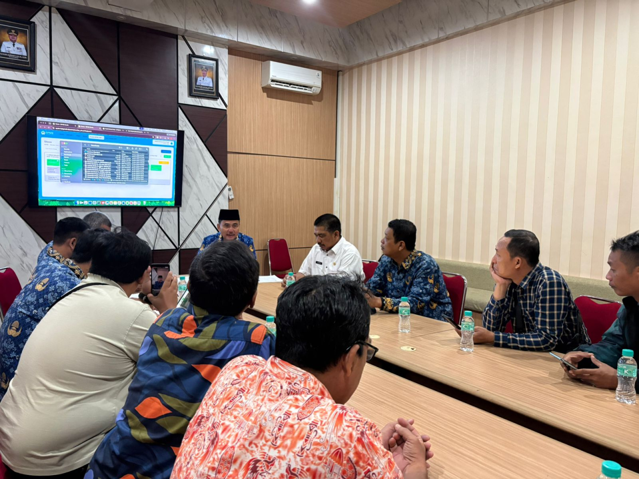 Kepala Dinas Pendidikan Kabupaten Gresik, S. Hariyanto, saat menyampaikan seluruh tahapan SPMB