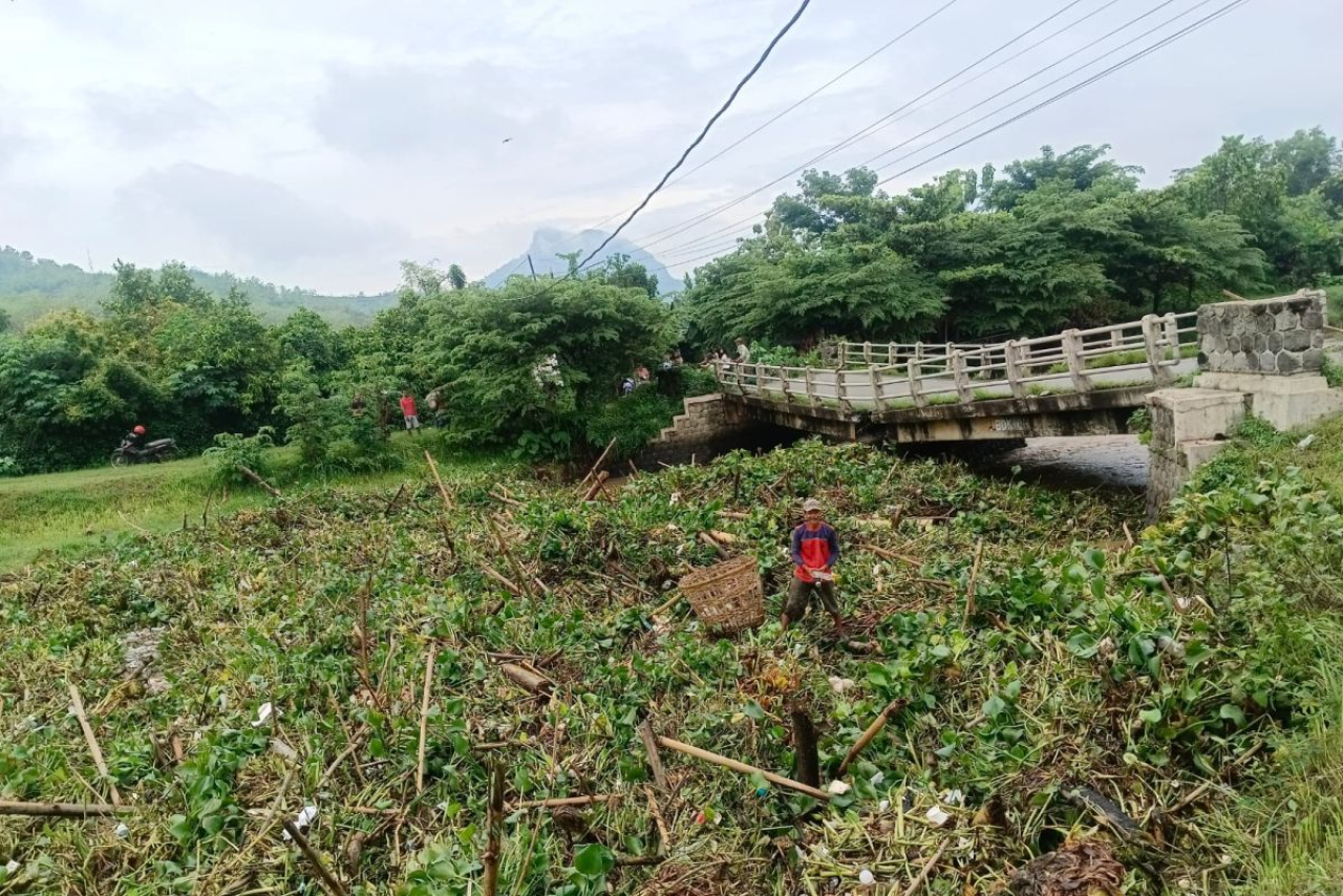 Jembatan Junjung di Desa Junjung, Kecamatan Boyolangu