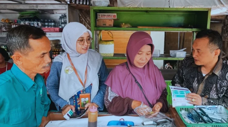 Kampanye Wajib Halal Sasar Pedagang Pasar di Jombang