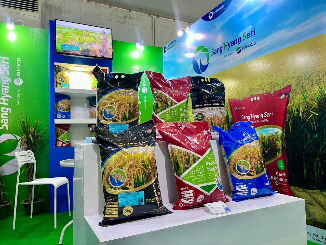 Aneka bibit tanaman produksi Sang Hyang Seri