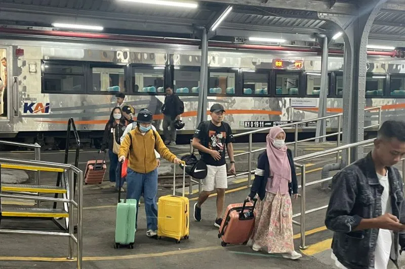 Selama Libur Sekolah Okupansi Penumpang KA Daop 9 Meningkat