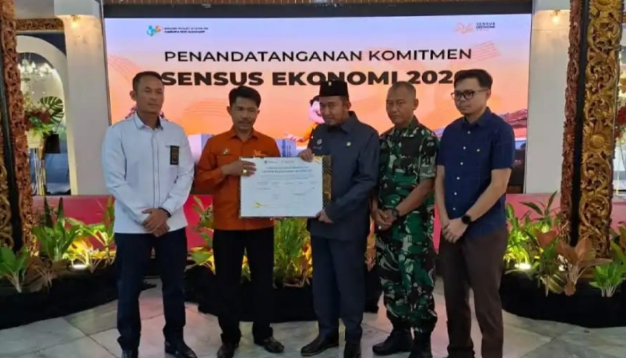 Kepala BPS dan Forkopimda di Pendopo Agung Keraton Sumenep dalam kegiatan Sinergi Membangun Ekonomi