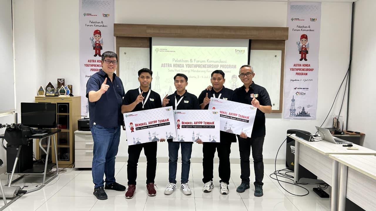 Lulusan SMK Teknik Sepeda Motor (TSM) Honda tidak hanya memiliki peluang berkarier di jaringan AHASS maupun industri otomotif