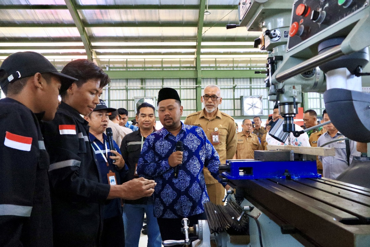 Peresmian Sentra IKM Logam di Kecamatan Menganti oleh Bupati Gresik Fandi Akhmad Yani
