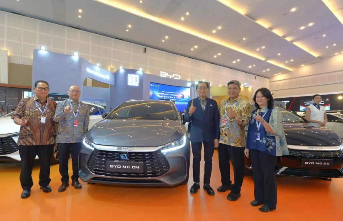 Penjualannya Luar Biasa, BYD M6 Jadi Magnet Pengunjung GIIAS Surabaya 2026