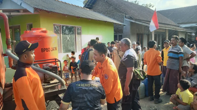 BPBD Jember Salurkan Air Bersih untuk Warga Terdampak Kekeringan