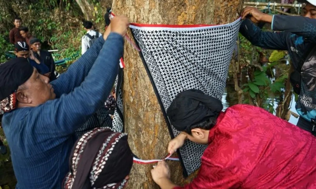 Tradisi Metri Bumi di Trenggalek Jadi Momentum Jaga Sumber Mata Air dan Tanam Pohon