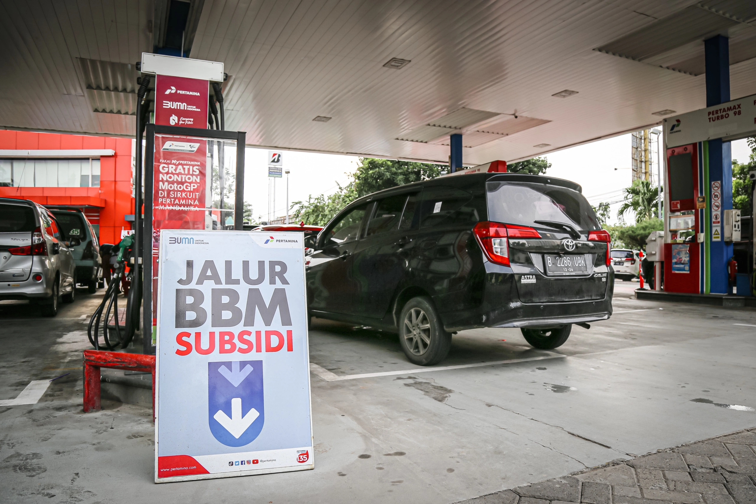 Pemerintah Siapkan Insentif 1 Juta Motor Listrik, Subsidi BBM Dipangkas Signifikan pada 2027