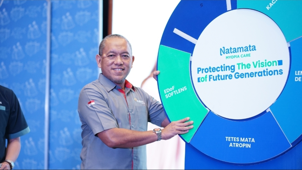 Presiden Direktur Eyelink Group M. Rusli, saat meluncurkan gerakan sadar mata bertajuk “Vision Fest Myopia Care – Natamata”