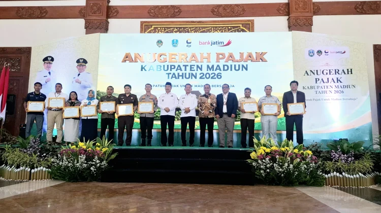 Pemkab Madiun Beri Apresiasi Wajib Pajak Patuh
