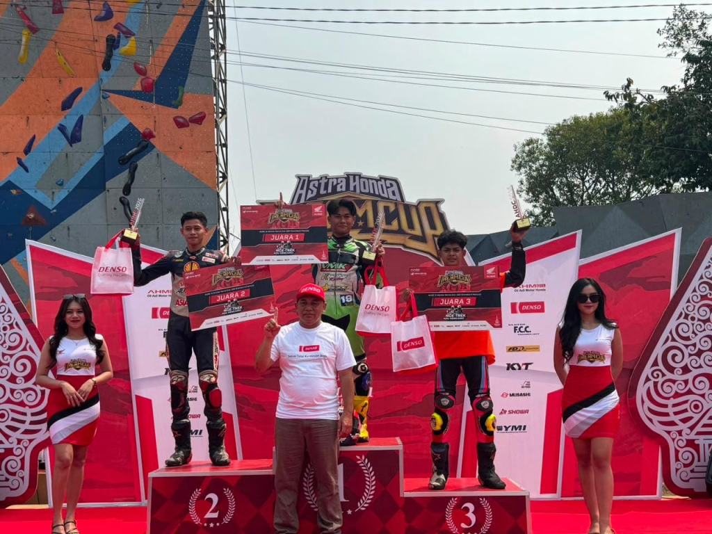 MPM Honda Racing Team berhasil meraih podium ketiga melalui Vicky Pandu W. pada kelas Honda Vario Evo 160 Standar Pemula (HDC 5)