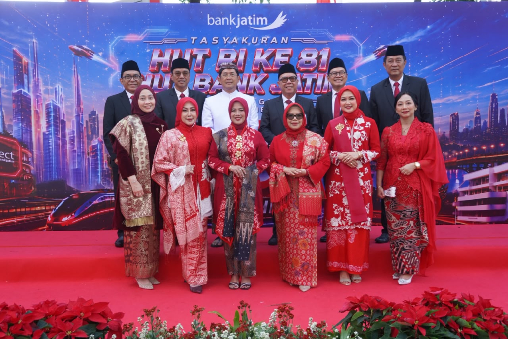 Mengusung tema “Fly Higher”, peringatan HUT ke-65 menjadi momentum bagi Bank Jatim untuk terus meningkatkan kinerja